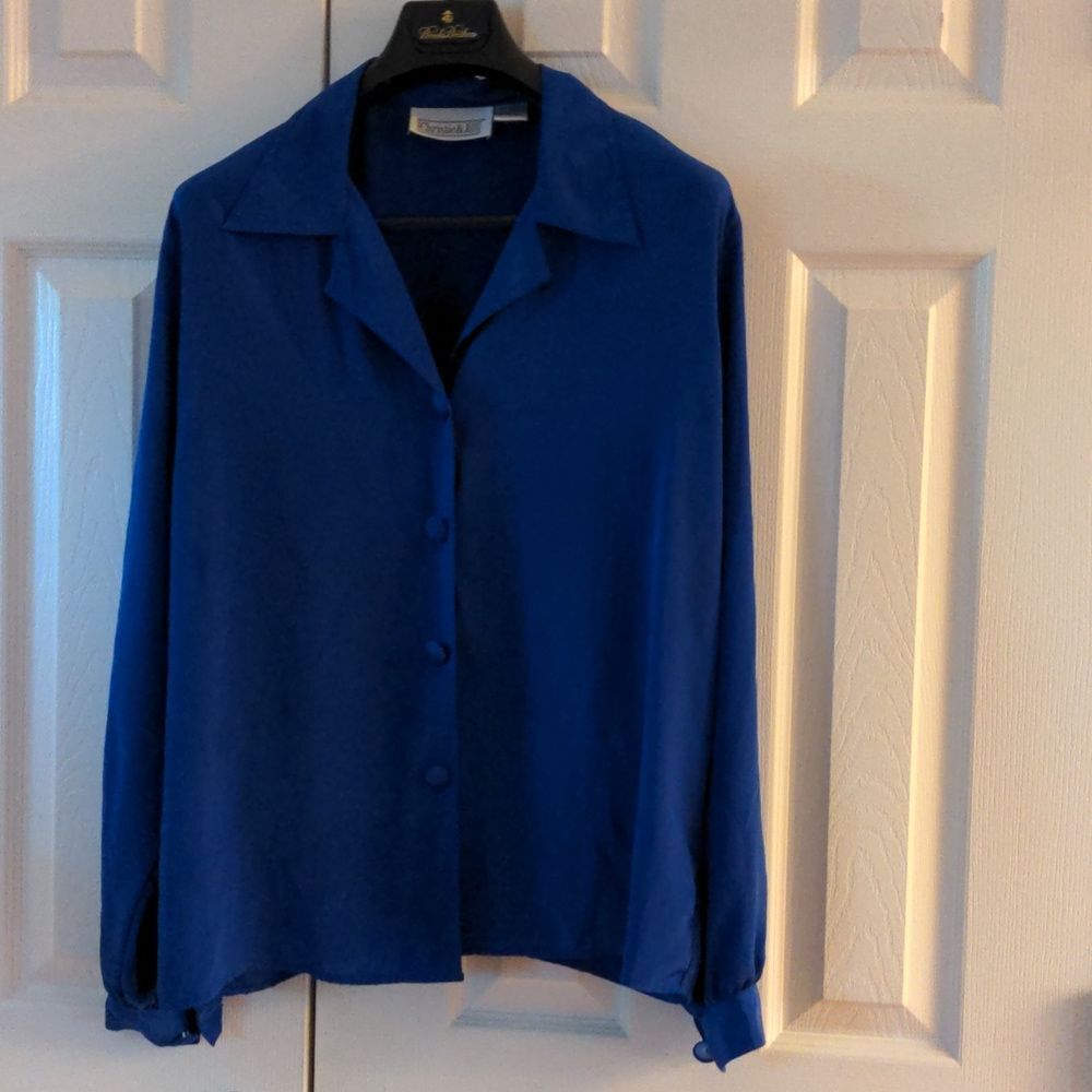 Classic‎ women's royal blue button down blouse size 14